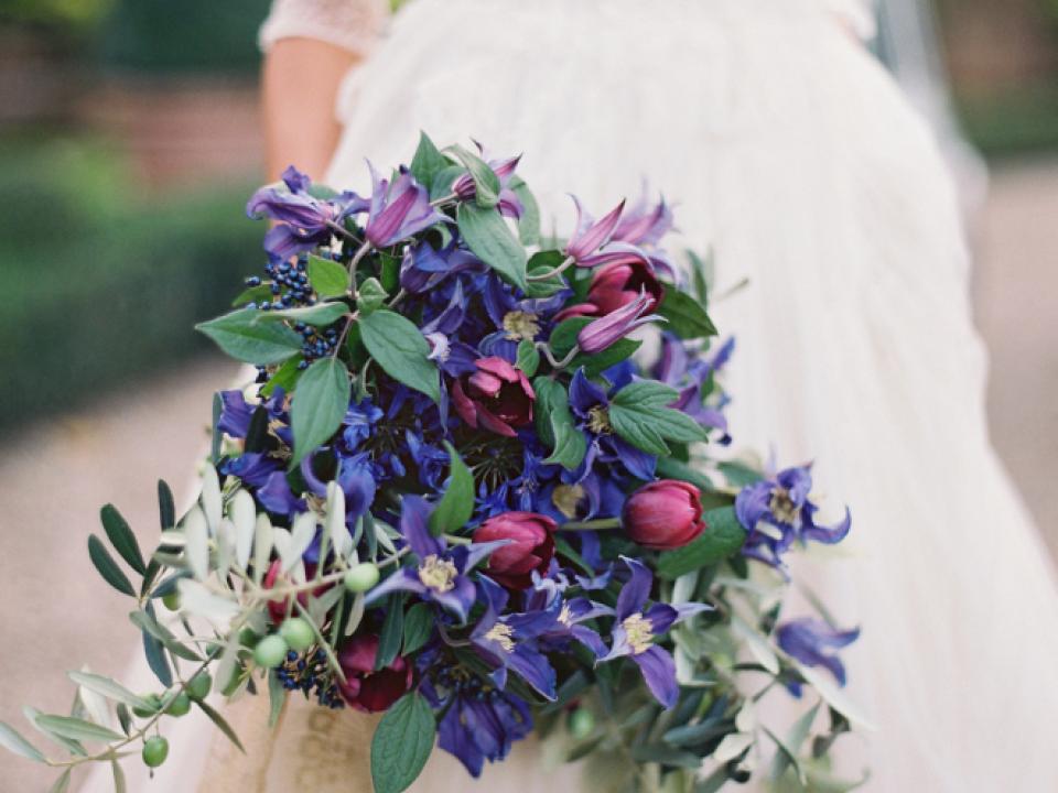 Romantische Brautsträuße im Trend - Tollwasblumenmachen.de -  Jose Villa Photography