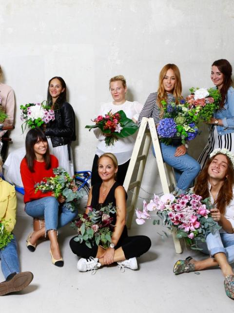 Diese Blogger sind als Künstler bei der Favorite Flower Gallery dabei - Tollwasblumenmachen.de