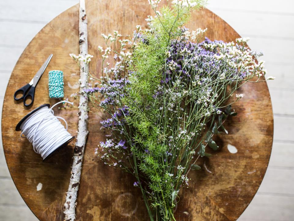 DIY Flower Wallhanging - Tollwasblumenmachen.de DIY Flower Wallhanging - Tollwasblumenmachen.de