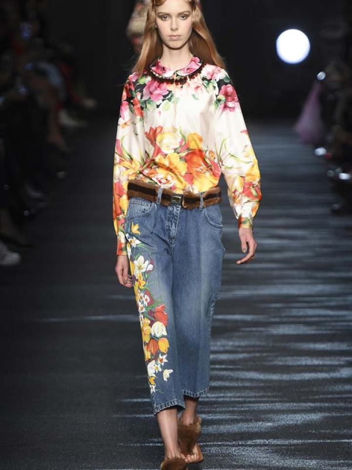 Print Jeans mit Blumen von Blumarine - Tollwasblumenmachen.de