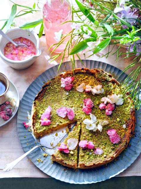 Rezept: Pistazien-Zitronencrème-Tarte mit gezuckerten Begonien-Blüten Tollwasblumenmachen.de