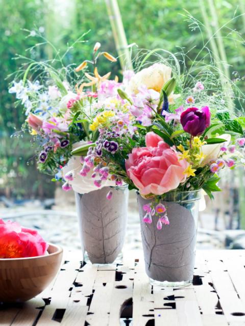DIY: Upgraden Sie Ihre Vase mit Ton und Pfingstrosen Tollwasblumenmachen.de